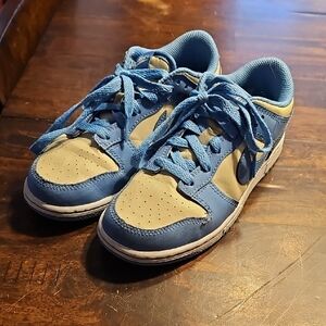 Nike Kids Sneakers in Light Blue and Beige